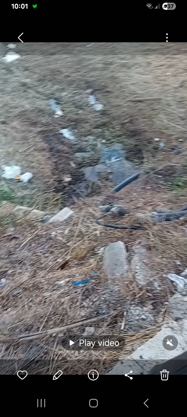 Cantidad de basura en el rio.