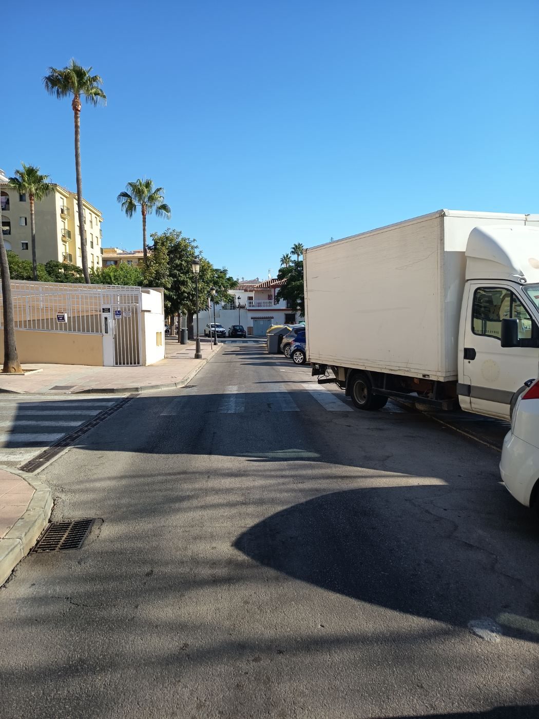 Paso de cebra sin señal (colegio San Luis)