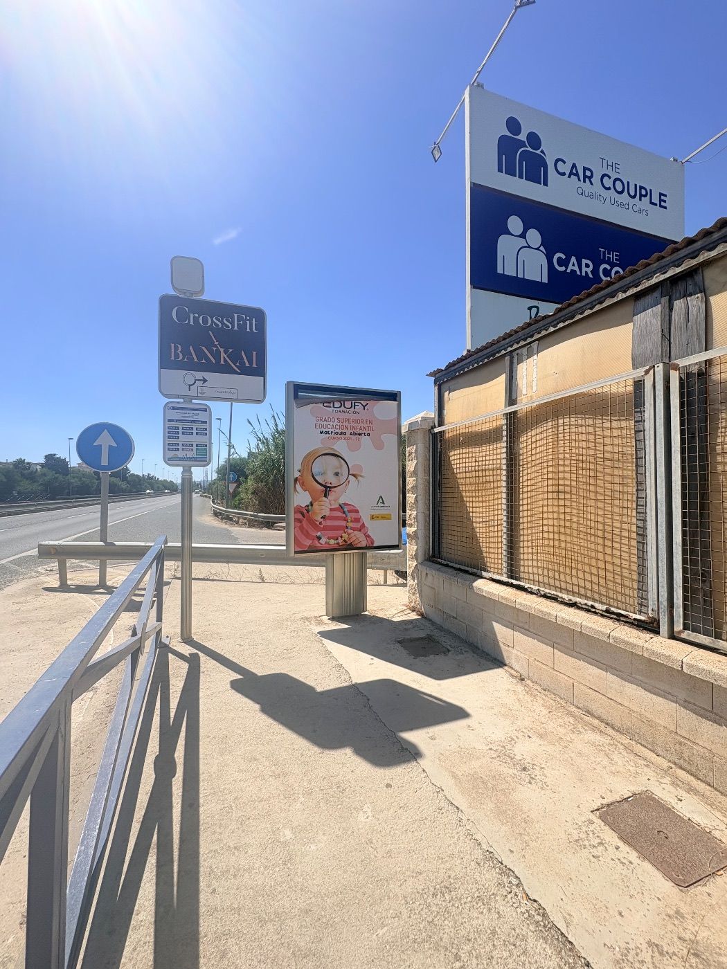 PARADA DE AUTOBÚS EL HACHO SIN CUBIERTA NI ASIENTO