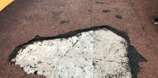 Estado del patio del colegio Pablo Picasso de Manilva