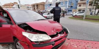 Nuevo accidente en la rotonda de Sabinillas Accidente rotonda de Sabinillas