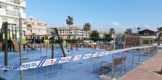 Se cierran los parques, zonas verdes y playas en Manilva