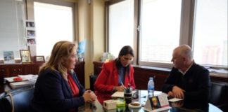 Importantes acuerdos para la mejora de los colegios Reunión con Educación
