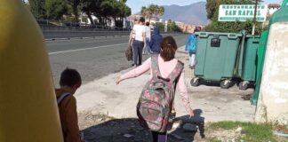 Paradas de autobuses ¿preparadas para la vuelta al cole? Paradas de Autobus de Manilva