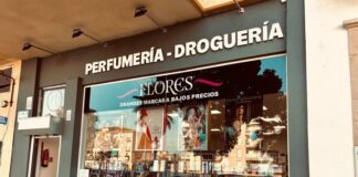 Premiados de la campala «Apuesta por tu comercio» Perfumeria Flores