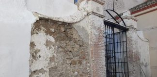 Restauración de la portada del cementerio municipal cementerio Manilva