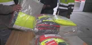 Entrega de indumentaria a los trabajadores de limpieza y playas ropa de trabajo