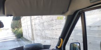 Hoy se solicita una cita para pasar la ITV del bus urbano que caducó hace 4 meses Autobus de Manilva circulando con la ITV caducada