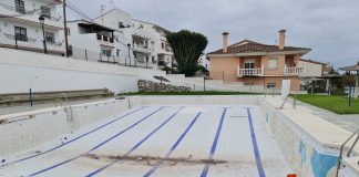 Puesta a punto de la piscina municipal Piscina municipal de Manilva