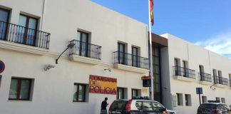 Dos detenidos en Manilva por el robo con violencia a un anciano Policía Estepona