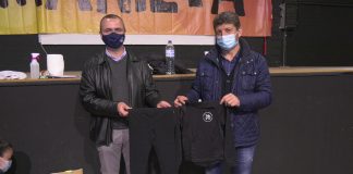 Entrega de ropa a las escuelas deportivas