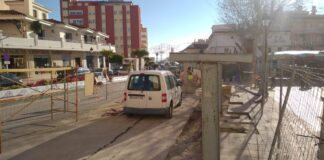 Continúan los trabajos en la parada de taxis Parada de taxi