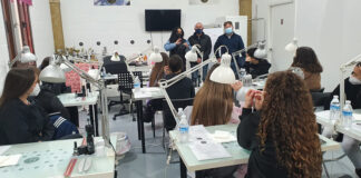 Comienza el curso de iniciación al acrílico curso de acrilico