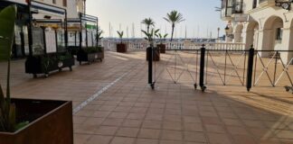 Finalizan las obras en las plazas del puerto plaza Puerto de la Duquesa