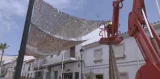 Colocación de sombreado para la calle Mar toldos