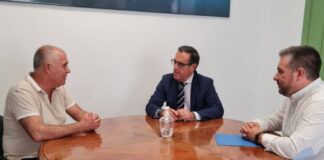 Miguel Briones, delegado territorial de educación, acude a Manilva Miguel Briones Artacho