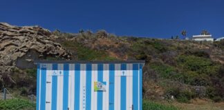 Se completan la instalación de los nuevos aseos para playas