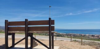 Manilva se une a la Ruta de los Bancos Gigantes de Andalucía bancos gigantes Andalucia