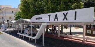 Se solicita la retirada de la modificación de la ordenanza reguladora del taxi Taxi Manilva