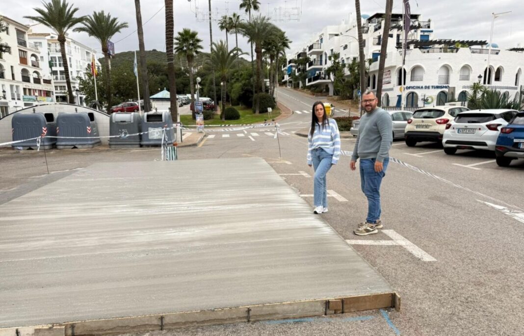 Contenedores aparcamiento del Puerto Contenedores aparcamiento del Puerto