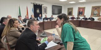 Marín denuncia dejación de funciones con los desahucios de la calle Sarmiento Antonio Marin en Pleno