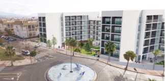 Tres años después, la residencia de mayores continúa siendo una promesa
