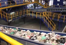 Hallan el cadáver de un hombre en una cinta transportadora del vertedero