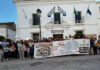Manilva y Casares se movilizan por un nuevo instituto y trasladan sus exigencias a las puertas del Ayuntamiento