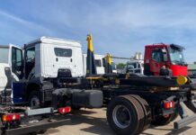 Se refuerzan los servicios municipales con la incorporación de un nuevo camión multifuncional