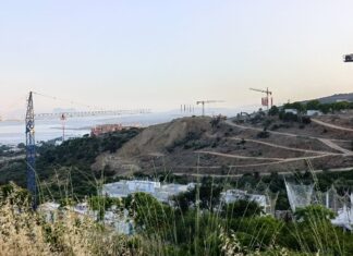 Nueva denuncia al Ayuntamiento de Manilva por daños ambientales Bahia las Rocas