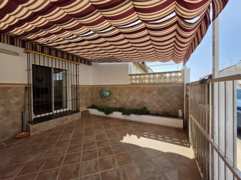 Chalet / Villa en venta en Manilva pueblo, 3 dormitorios