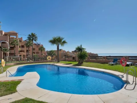 Piso / Apartamento en venta en El Castillo de la Duquesa, 3 dormitorios