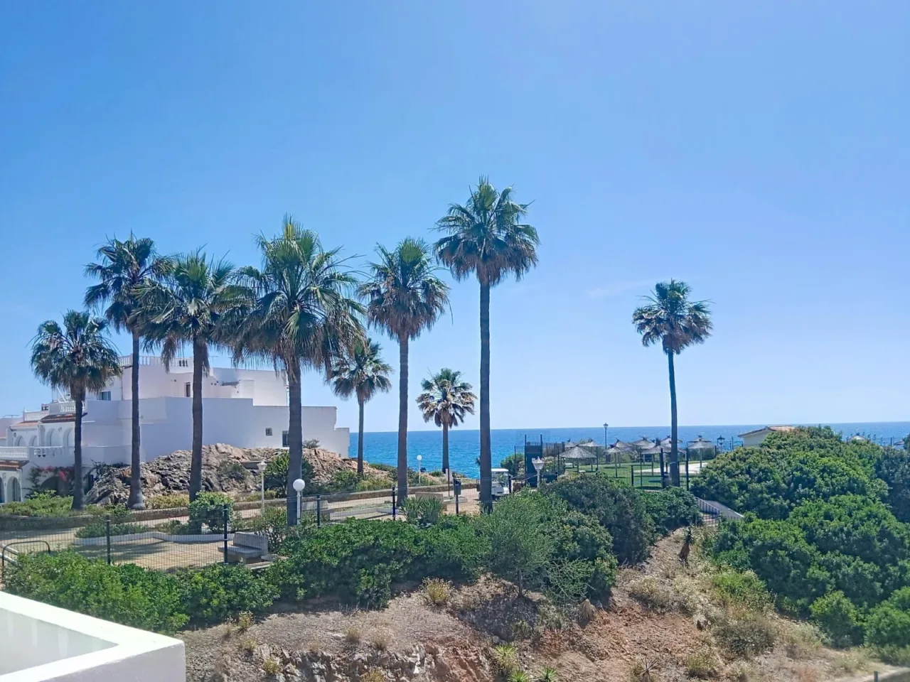 Casa con vistas al mar y con acceso directo a la playa – Playa Paraíso, Manilva