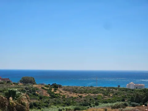 Magnífico dúplex de 2 dormitorios, 2 baños, con vistas al mar y plaza de aparcamiento – Vistal Mar Sur, Manilva