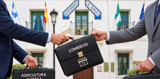 El alcalde modifica las delegaciones de Agustín Vargas y Rogelio Pascual tras el paso de los cuatro ediles a la condición de no adscritos cambio de concejalías