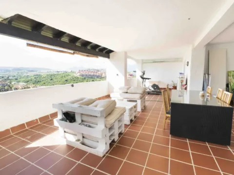 Piso / Apartamento en venta en El Castillo de la Duquesa, 2 dormitorios