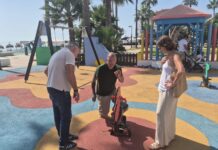 Manilva refuerza el mantenimiento de las zonas infantiles del municipio refuerzos zonas infantiles