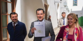 Los presupuestos de la Junta para 2027 se aprobarán el día 28 y Manilva espera saber si incluiran el nuevo instituto Juanma Moreno presupuestos